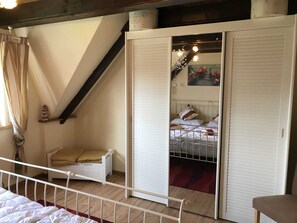 3 soverom, strykejern/-brett og sengetøy