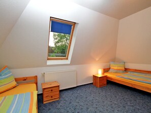 2 chambres, lit parapluie, Wi-Fi, draps fournis