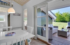 تناول الطعام