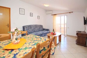 Interior - Holiday apartment with air conditioning (Baška)