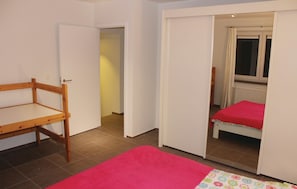 2 makuuhuonetta, vauvan matkasänky, ilmainen Wi-Fi