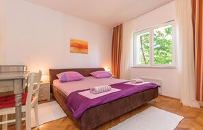 2 quartos, Wi-Fi de cortesia, roupa de cama