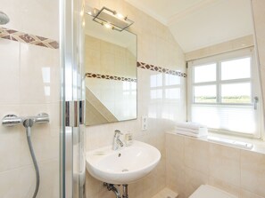 Unclassified image, 5 of 11, button