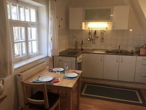 Fridge, microwave, oven, coffee/tea maker