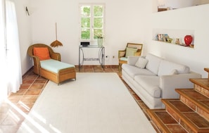 TV, caminetto, lettore DVD