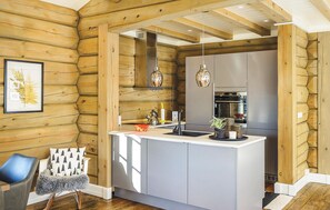 Fridge, stovetop, dishwasher, coffee/tea maker - Amazing home in Sjusjøen with sauna (Sjusjøen)