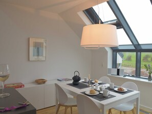 Unclassified image, 3 of 42, button - Apartment 06 - gate to the sea (Helgoland)