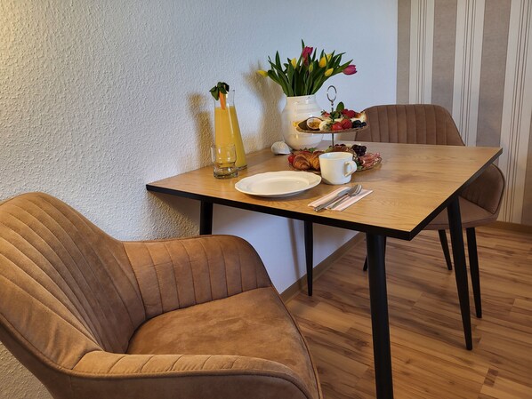 Unclassified image, 1 of 26, button