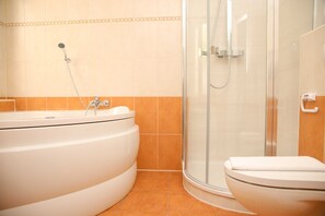 Douche, serviettes fournies