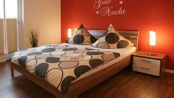 2 bedrooms, travel cot, WiFi