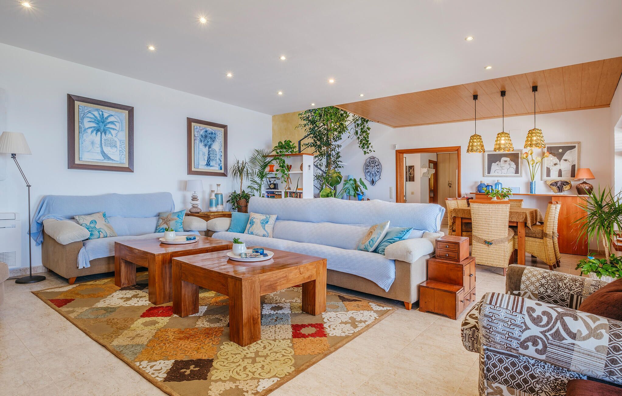 Télévision, cheminée