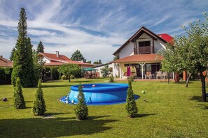 Exterior - Holiday home with outdoor pool and large garden (Balatonkeresztúr)