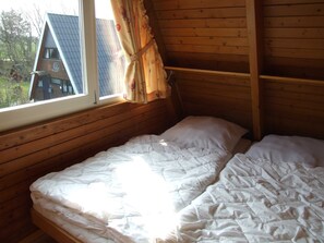 2 bedrooms, iron/ironing board, travel crib, WiFi - Vacation cottage Ressing, Germany (Damp)