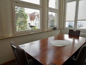 Unclassified image, 4 of 32, button