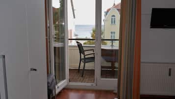 3 chambres, coffres-forts dans les chambres, fer et planche Ă repasser