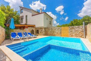 Pool - Holiday apartment mit Pool und Garten (Grižane)