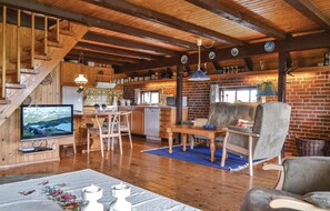 TV, caminetto, lettore DVD