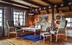 TV, caminetto, lettore DVD