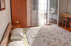 2 bedrooms, free WiFi, bed sheets