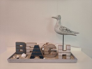 Unclassified image, 4 of 22, button