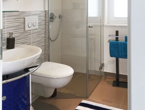 Unclassified image, 5 of 10, button