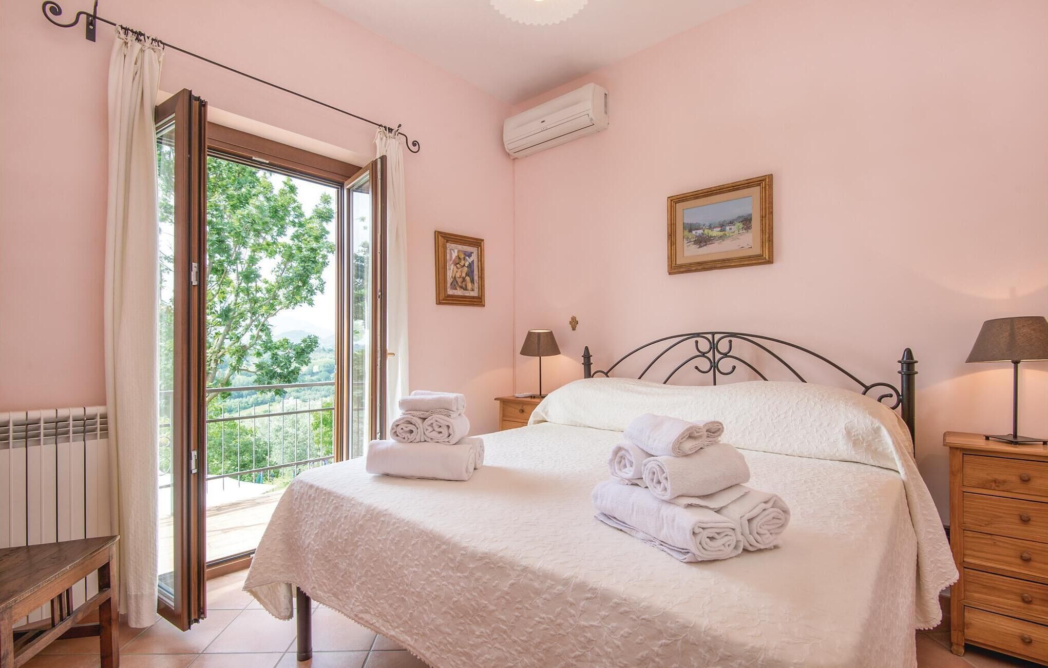 3 camere, culla da viaggio, Wi-Fi gratuito