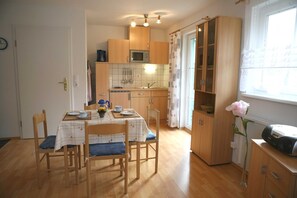 Unclassified image, 4 of 9, button - Zinnowitz Skanepark vacation apartment 14 on the 1st floor Kiefernblick - WE 14 (Zinnowitz)