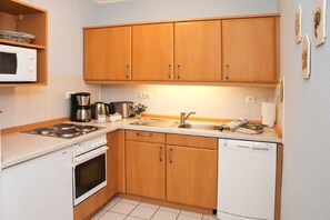 Frigorifero, microonde, forno, lavastoviglie