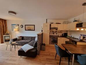 Télévision, cheminée