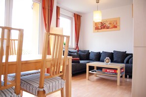 Unclassified image, 4 of 12, button