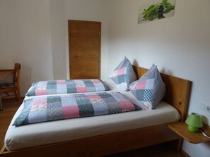 2 bedrooms, travel crib, WiFi, bed sheets