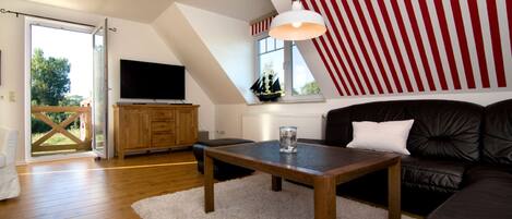 Télévision à écran plat, cheminée