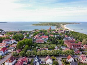 Unclassified image, 3 of 20, button