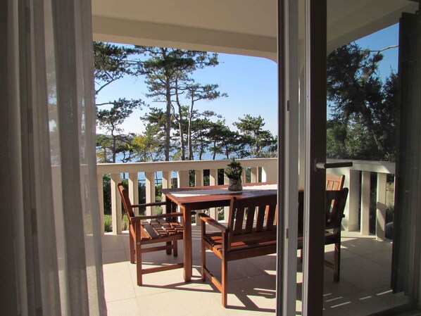 Dining - Holiday apartment with sea view and barbecue (Šilo)