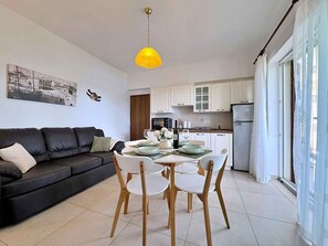 Interior - Holiday apartment with sea view and only 15 metres from the beach (Šilo)