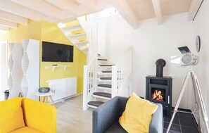 TV, fireplace, DVD player