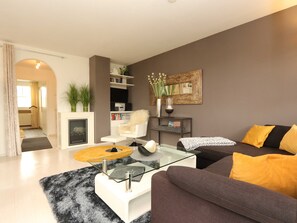 Unclassified image, 2 of 25, button