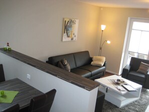 Unclassified image, 4 of 14, button