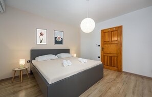 4 habitaciones, wifi gratis y ropa de cama 