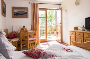 2 chambres, bureau, lit parapluie, Wi-Fi