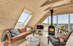 Fernseher, Kamin, DVD-Player