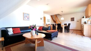 Unclassified image, 2 of 32, button