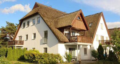 Apartment in thatched cottage, Heinke, Apartment 9 - apartment 9, Heinke, 1st floor, 4 bedrooms,.