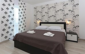 7 habitaciones, cuna de viaje, wifi gratis y ropa de cama 