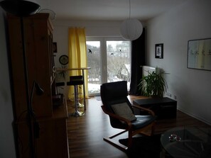 Unclassified image, 2 of 35, button