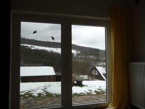 Unclassified image, 5 of 35, button