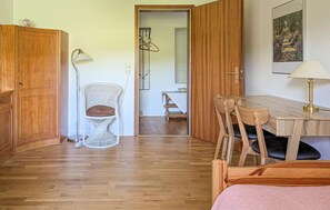 2 Schlafzimmer, Bügeleisen/Bügelbrett, Reisekinderbett, kostenloses WLAN