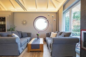 Fernseher, Kamin