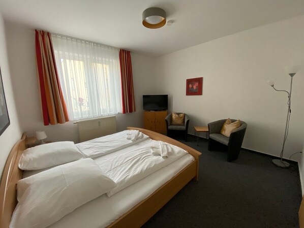 1 bedroom, WiFi, bed sheets