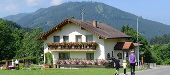 アパートメントオーキデーアパート1  -  Ferienpension FlorianHösle